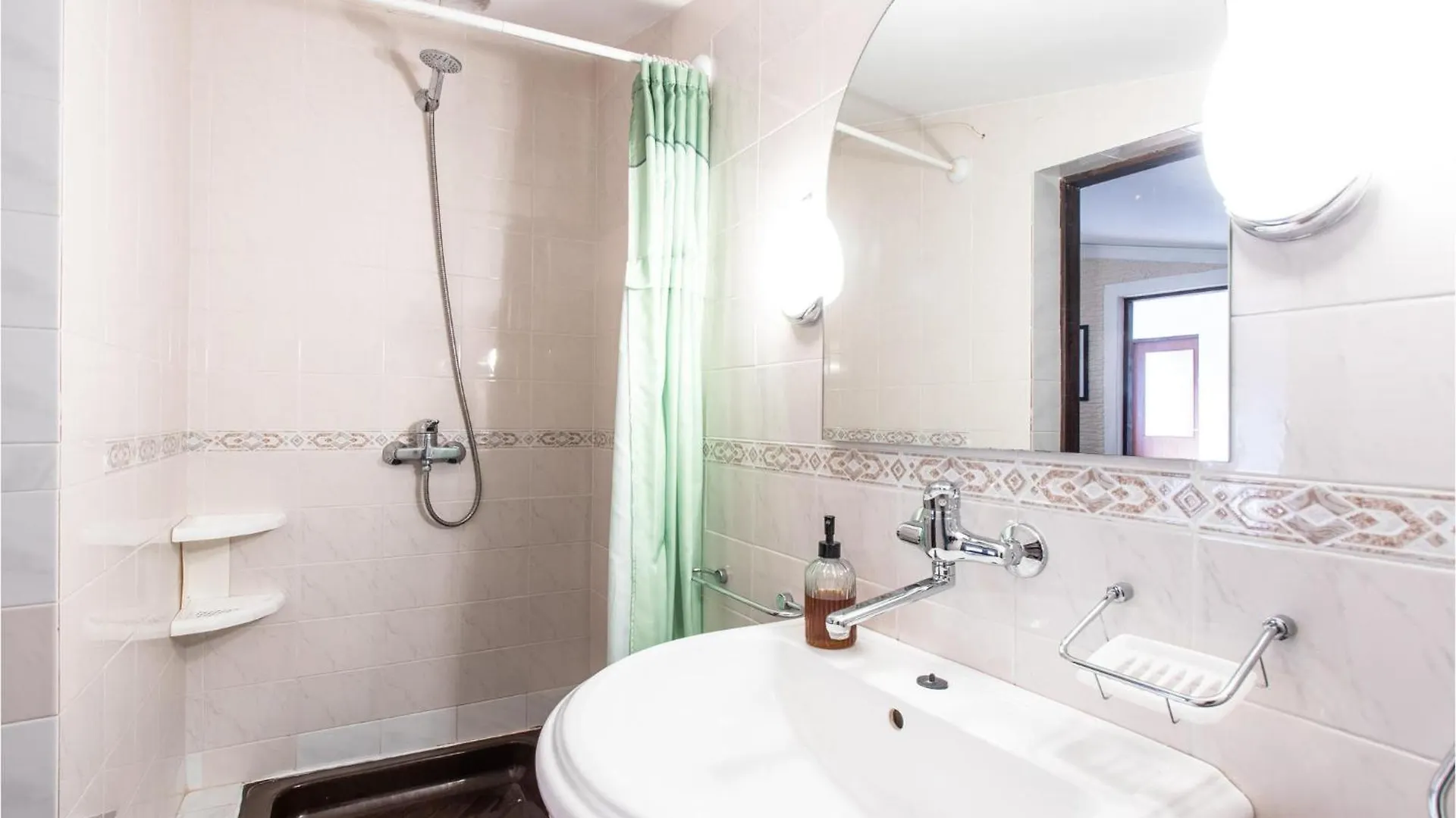 5 Bedroom Gorgeous Home In Maslenica - Jasenice