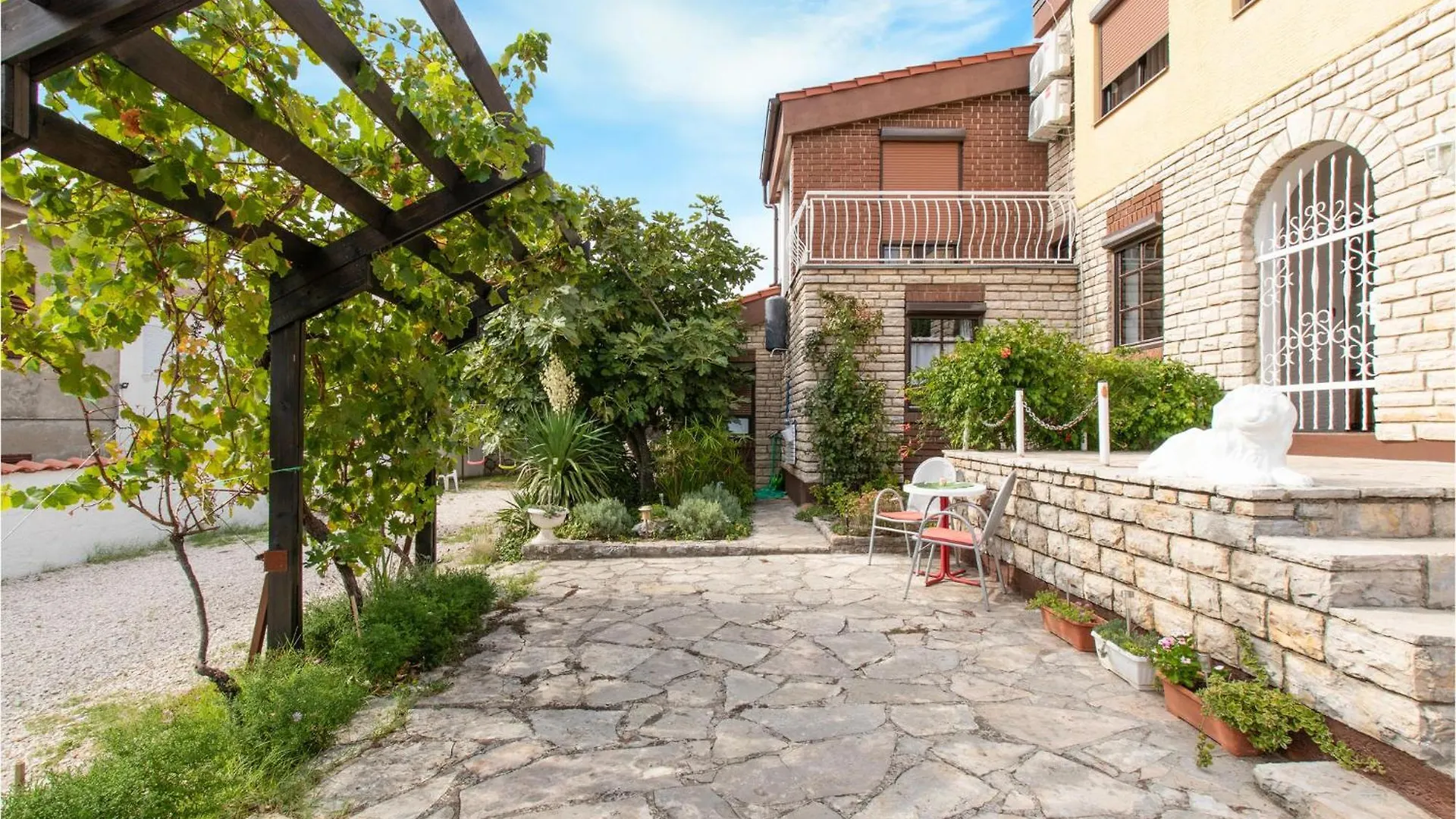 5 Bedroom Gorgeous Home In Maslenica - Jasenice Chorwacja